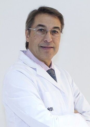 Doctor Urologoa Manuel Santeugini Artusa